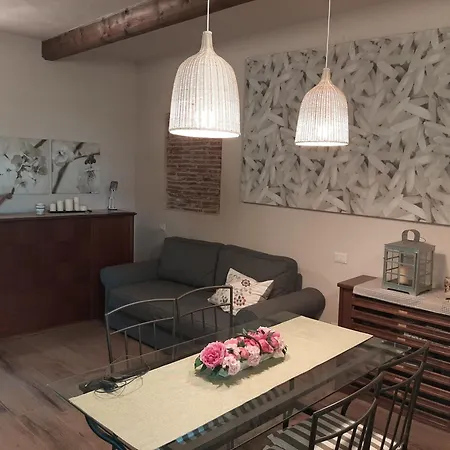 Cascina Brignolo شقة